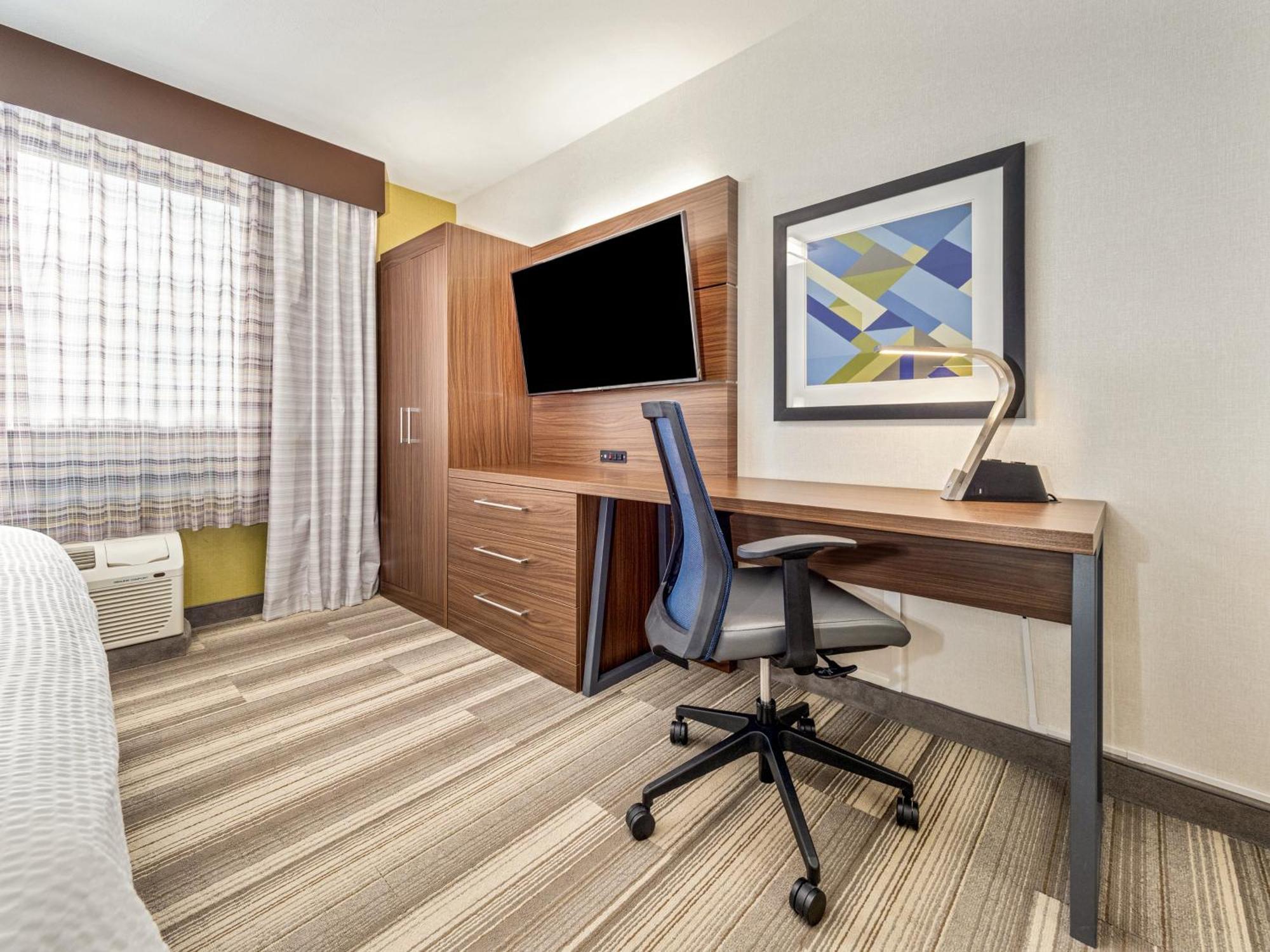 Holiday Inn Express & Suites Medicine Hat By Ihg Zewnętrze zdjęcie