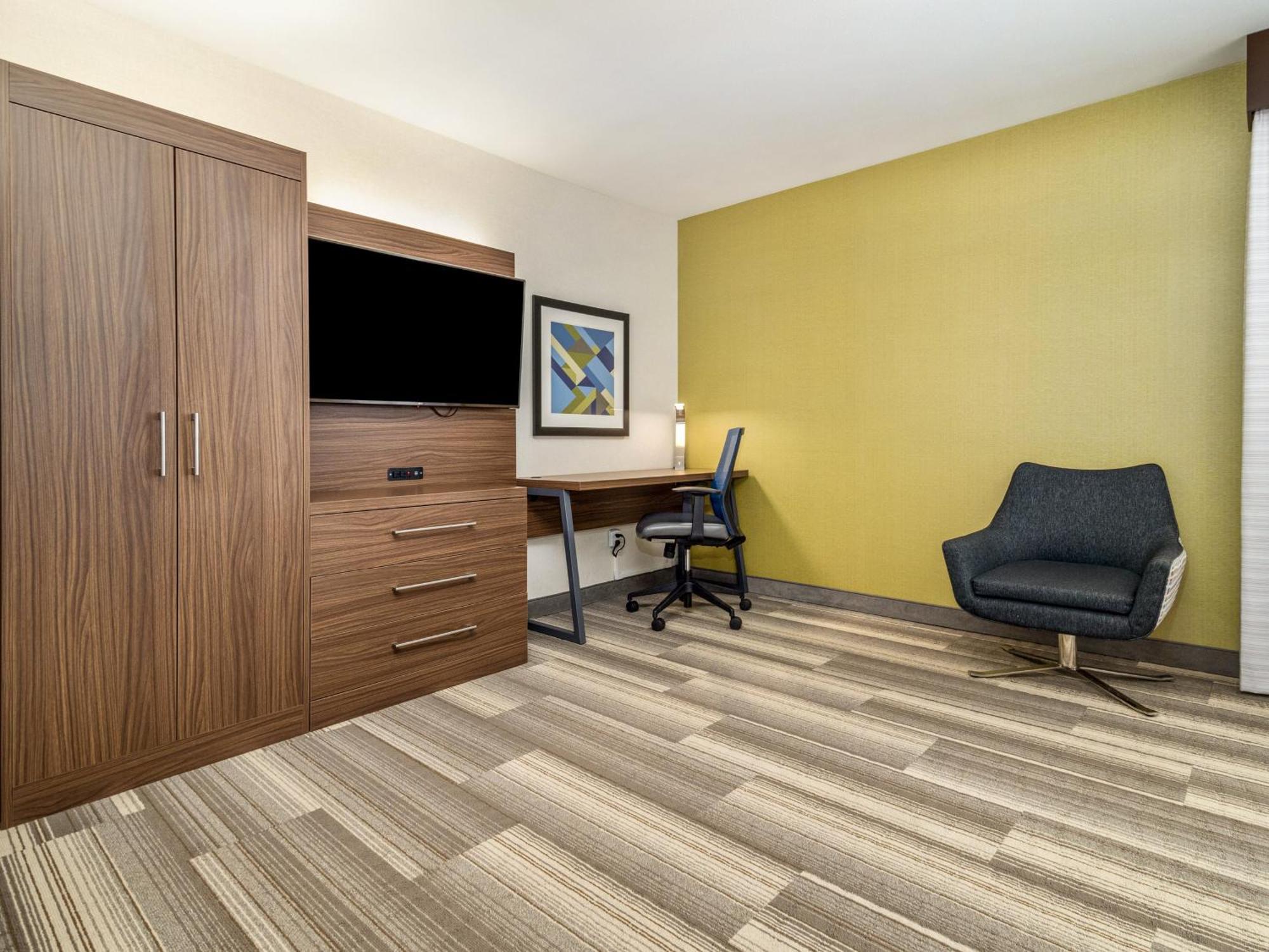 Holiday Inn Express & Suites Medicine Hat By Ihg Zewnętrze zdjęcie