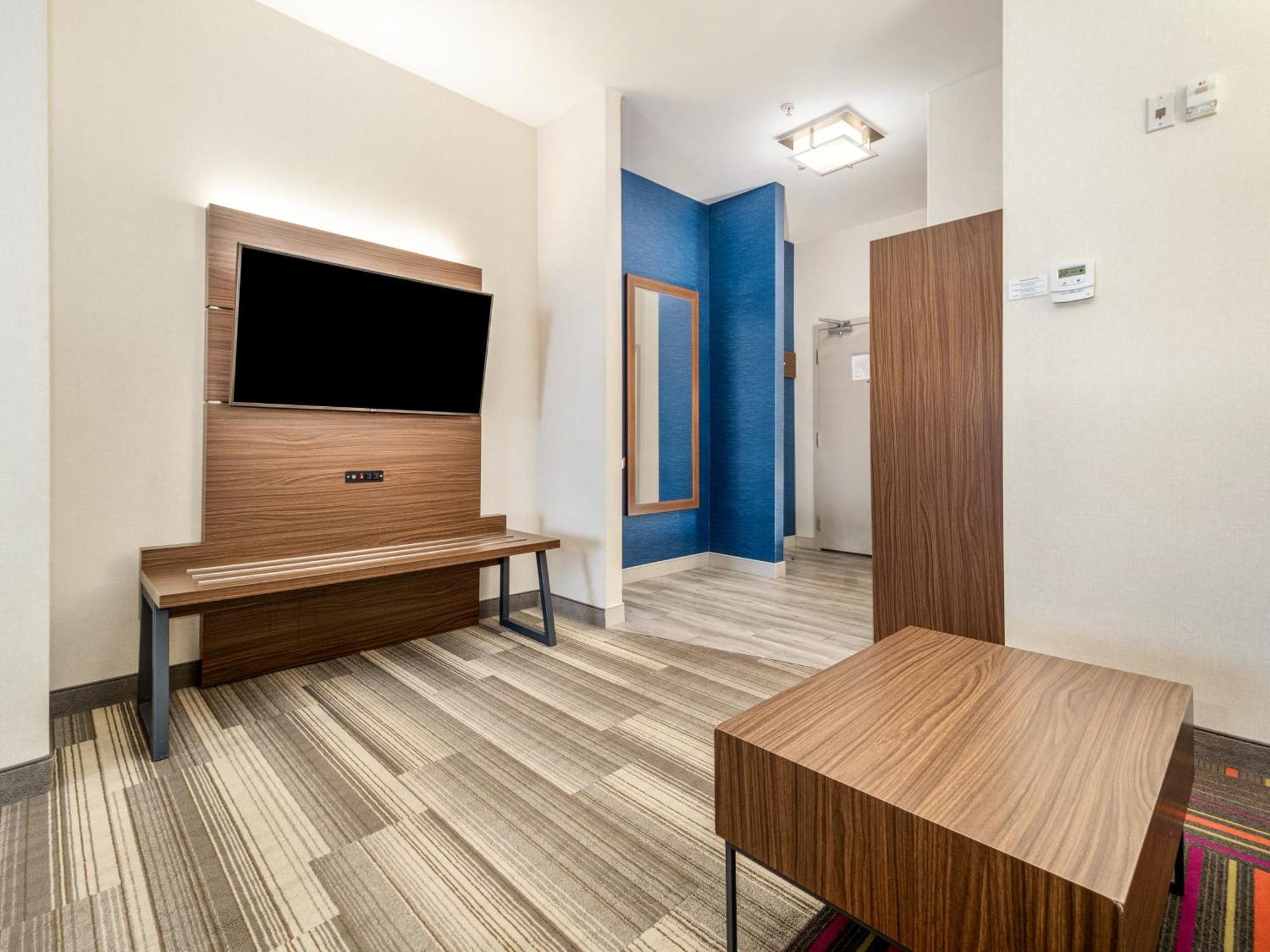Holiday Inn Express & Suites Medicine Hat By Ihg Zewnętrze zdjęcie