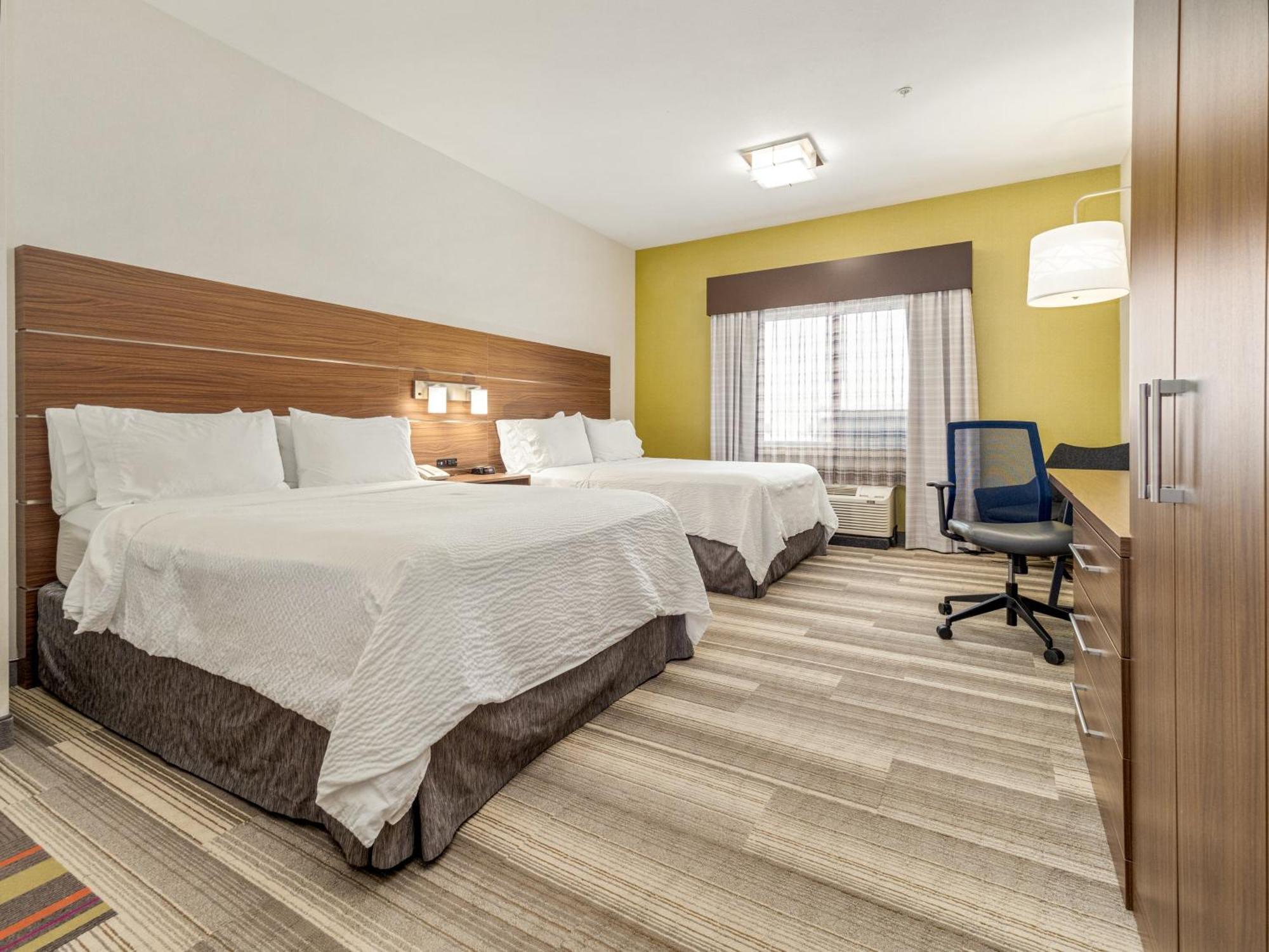 Holiday Inn Express & Suites Medicine Hat By Ihg Zewnętrze zdjęcie