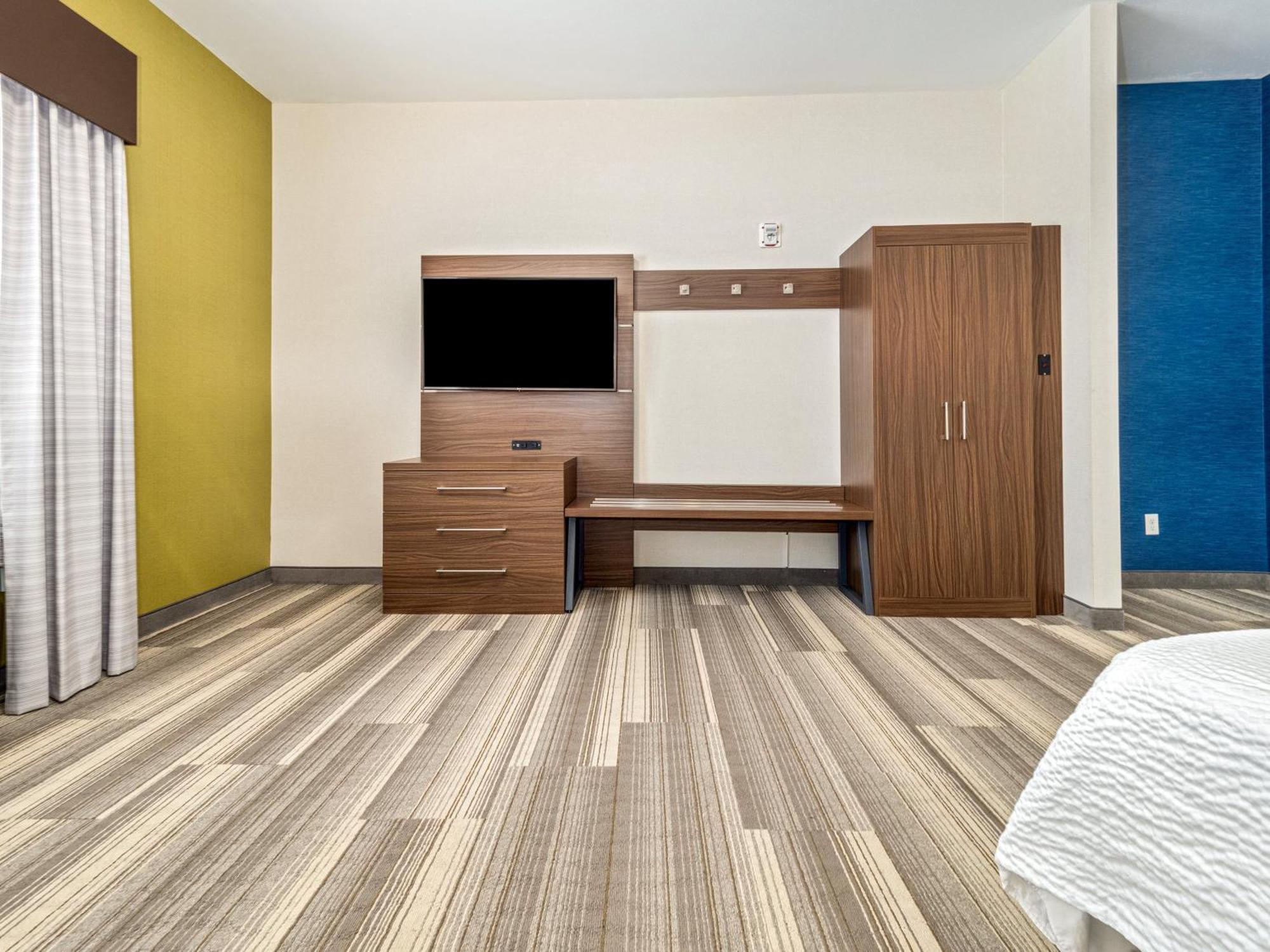 Holiday Inn Express & Suites Medicine Hat By Ihg Zewnętrze zdjęcie